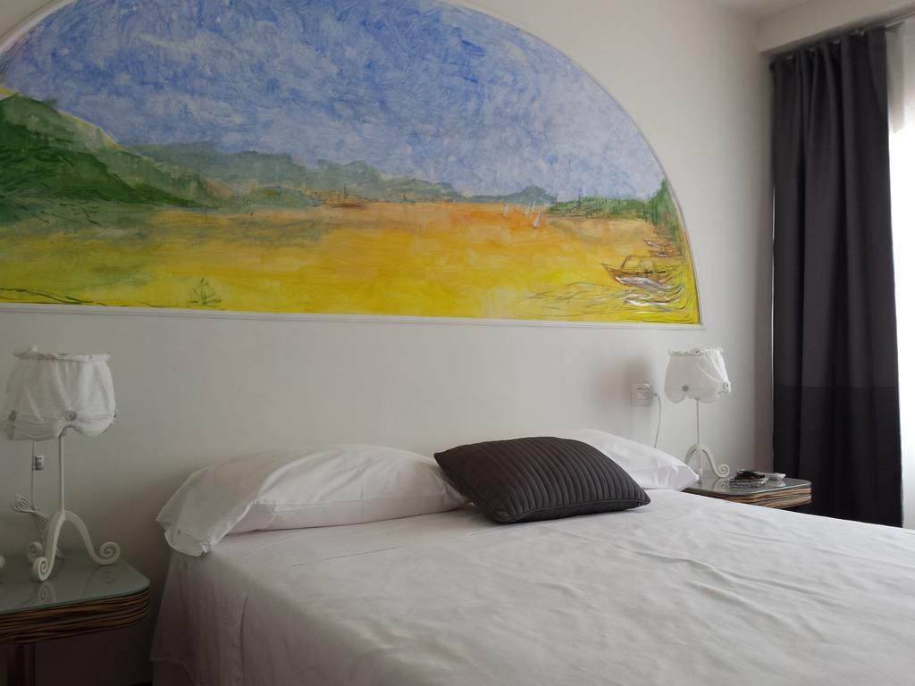 Hotel Nautilus Valmadrera Rum bild